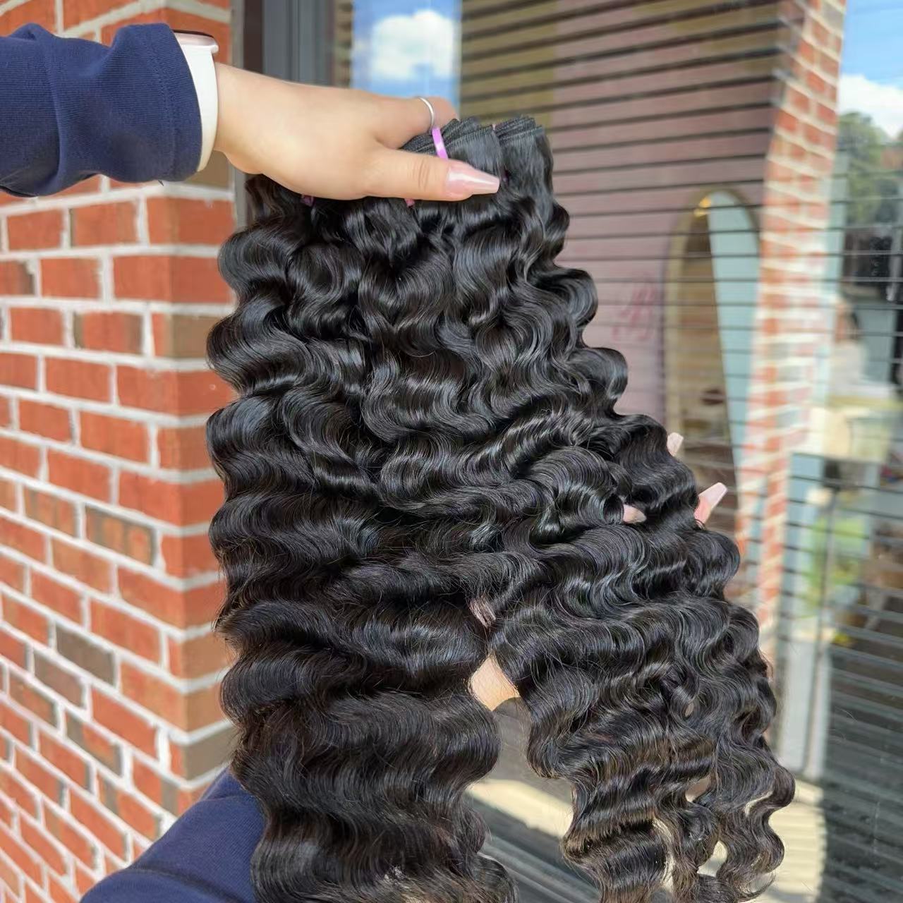 Raw Vietnamese hair Bundles curly